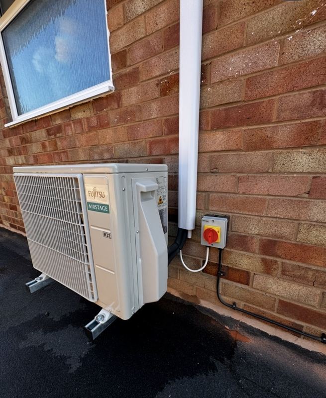 Air conditioning unit electrical install